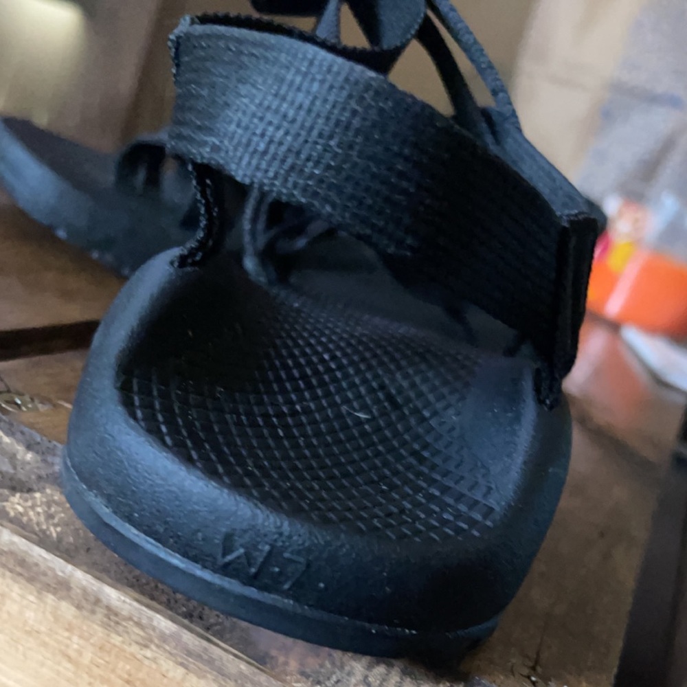 Size W7 chacos